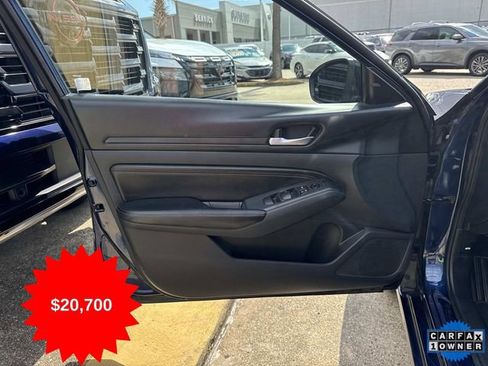 Used 2022 Nissan Altima 2.5 SR image 12