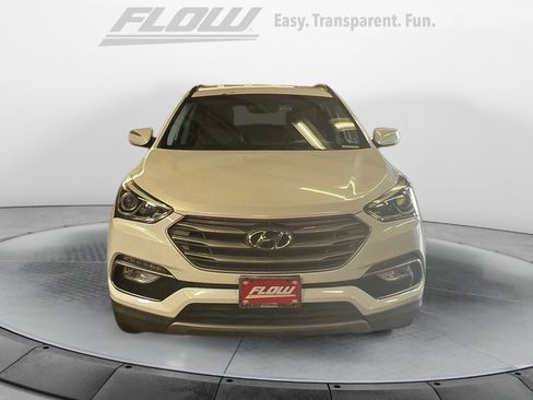 Used 2017 Hyundai Santa Fe Sport image 3