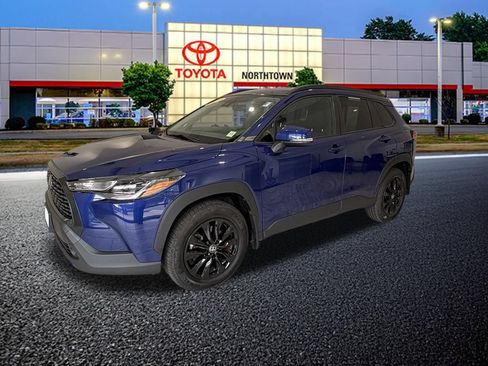 Used 2022 Toyota Corolla Cross LE AWD/4WD image 2