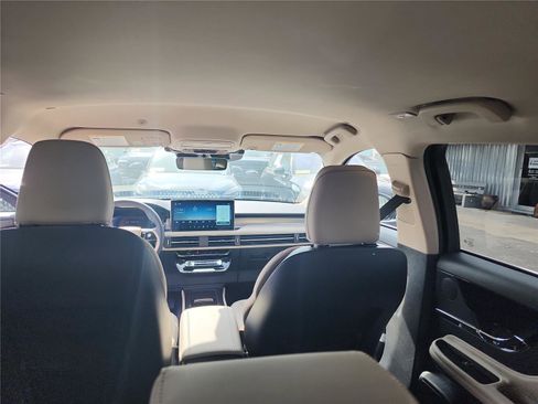 New 2026 Lincoln Corsair Premiere image 22