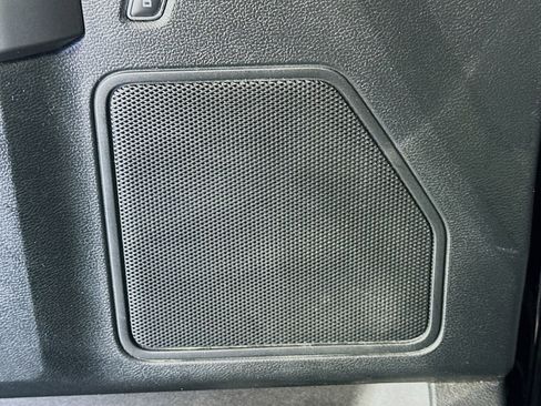 Used 2018 Ford F150 XLT w/ Equipment Group 302A Luxury AWD/4WD image 18