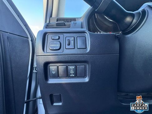 Used 2017 Toyota 4Runner SR5 Premium image 15