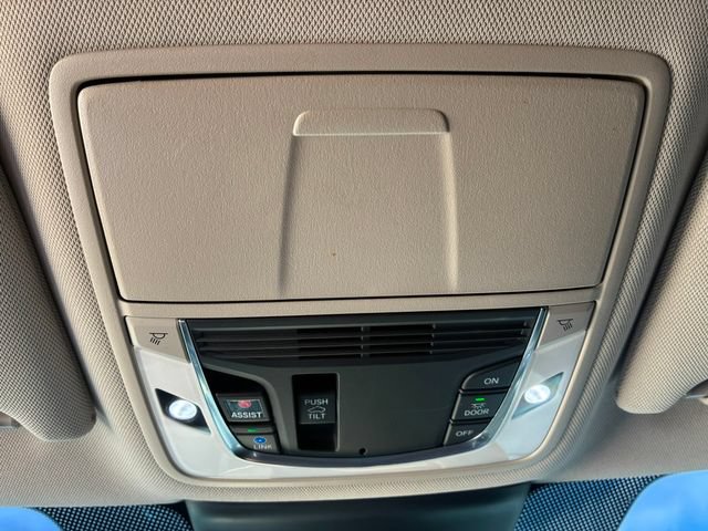 Used 2022 Acura TLX w/ Technology Package FWD image 28