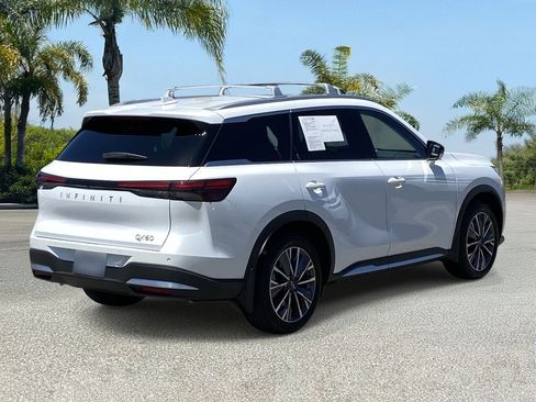 Certified 2026 INFINITI QX60 Luxe w/ Cargo Package FWD image 5