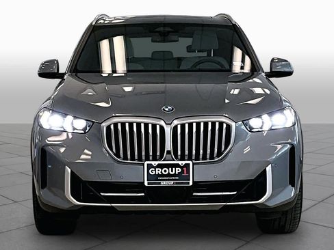 Used 2024 BMW X5 sDrive40i w/ Premium Package RWD image 3
