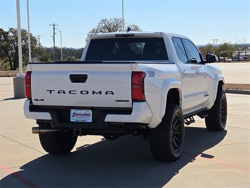 Used 2025 Toyota Tacoma TRD Sport image 8