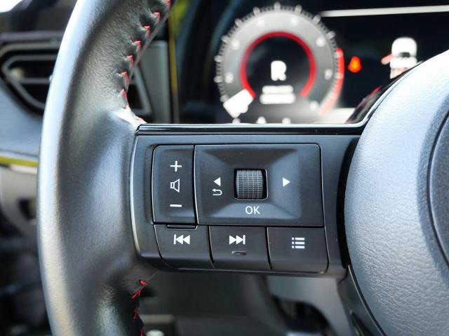 Certified 2025 Nissan Kicks SR AWD/4WD image 30