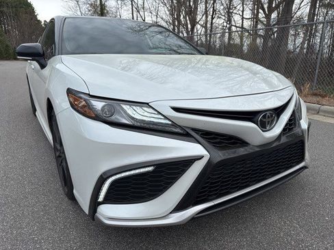 Used 2022 Toyota Camry XSE image 10