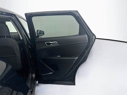 Used 2025 Kia Sportage LX AWD/4WD image 29