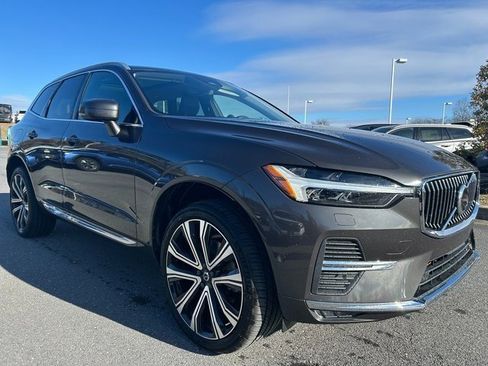 Certified 2023 Volvo XC60 B5 Ultimate image 1