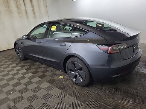 Used 2023 Tesla Model 3 Standard Range image 4