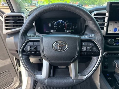 Used 2024 Toyota Sequoia Limited w/ Tow Technology Package AWD/4WD image 31