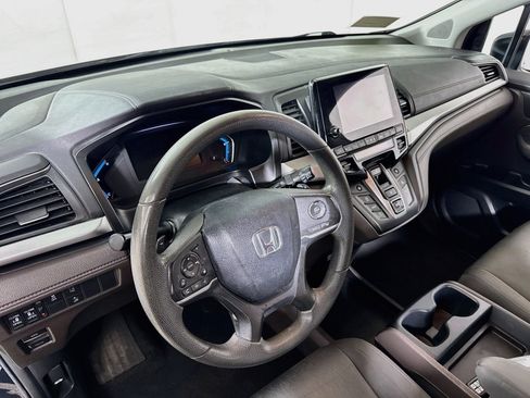 Used 2020 Honda Odyssey EX image 11