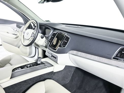 Certified 2024 Volvo XC90 B6 Plus w/ Protection Package Premier AWD/4WD image 27