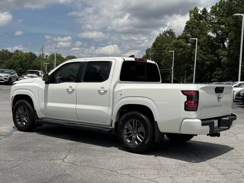 Certified 2025 Nissan Frontier SV w/ SV Convenience Package RWD image 3