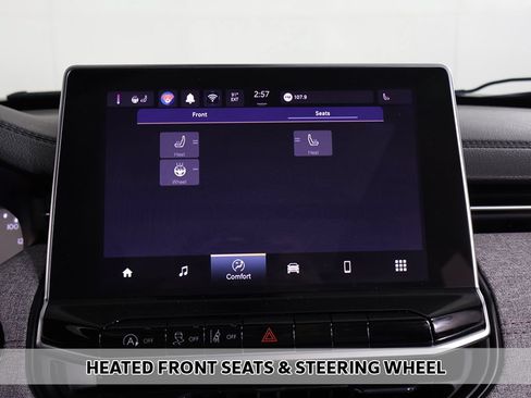 Used 2024 Jeep Compass Latitude w/ Sun and Sound Group AWD/4WD image 6
