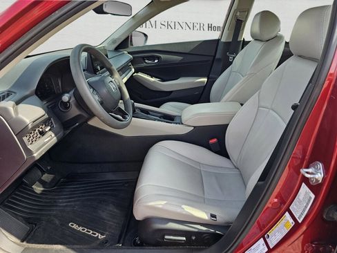 Used 2023 Honda Accord EX image 15