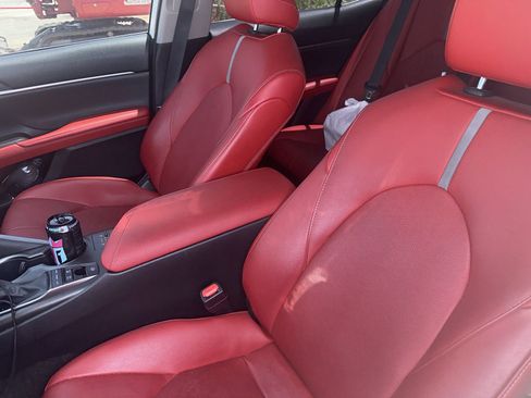 Used 2021 Toyota Camry XSE FWD image 8