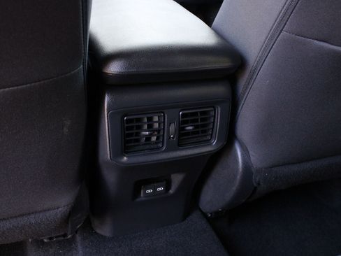 Used 2022 Toyota RAV4 XLE w/ Convenience Package AWD/4WD image 20