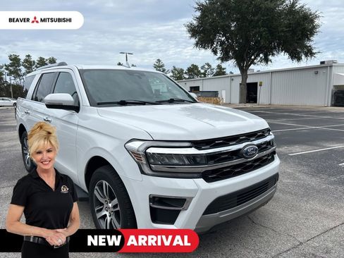 Used 2024 Ford Expedition Limited image 1