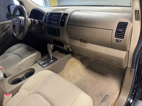 Used 2005 Nissan Frontier LE w/ (H03) Rockford Fosgate Pkg image 13