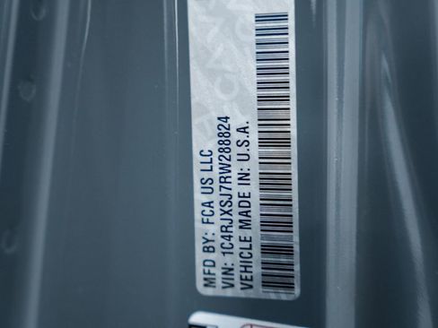 Used 2024 Jeep Wrangler Unlimited Rubicon 392 image 44