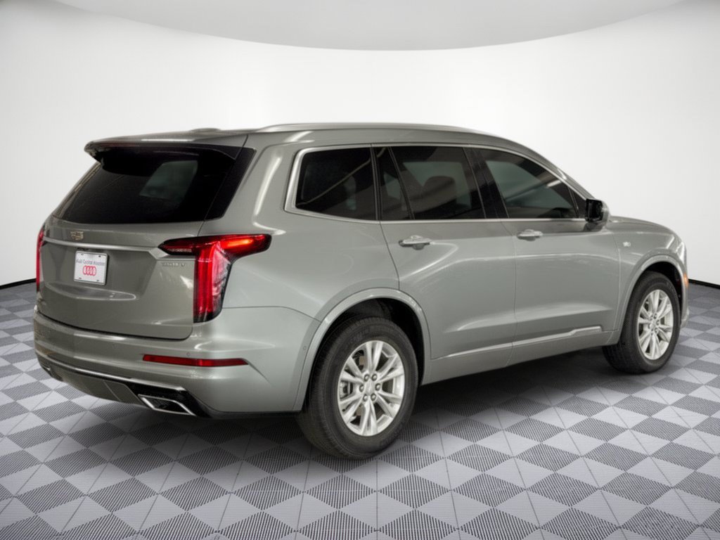 Used 2024 Cadillac XT6 Luxury FWD image 9