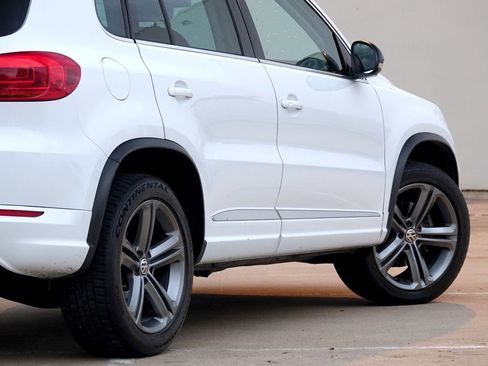 Used 2017 Volkswagen Tiguan Sport image 34