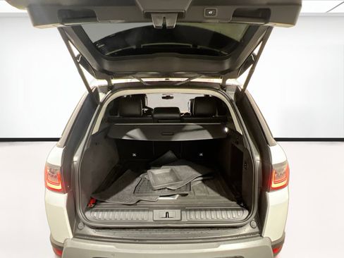 Used 2019 Land Rover Range Rover Sport SE image 20
