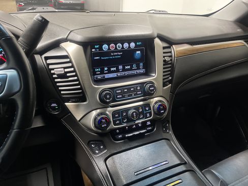 Used 2020 GMC Yukon Denali w/ Denali Ultimate Package image 29