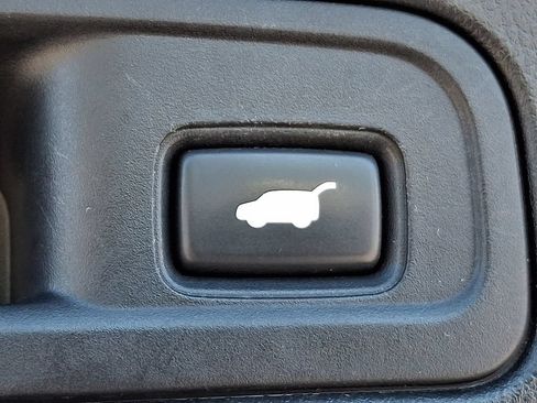 Used 2016 Honda Pilot Touring image 28