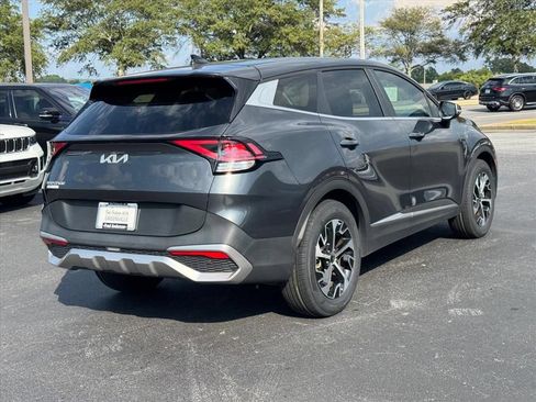 Certified 2023 Kia Sportage EX FWD image 3