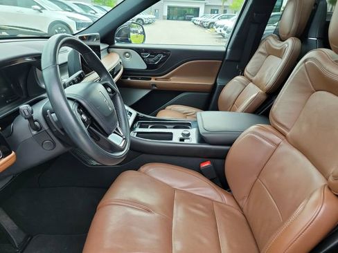 Used 2023 Lincoln Aviator Reserve w/ Equipment Group 201A AWD/4WD image 16