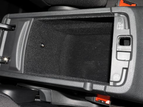 Used 2020 Jeep Grand Cherokee Laredo image 30