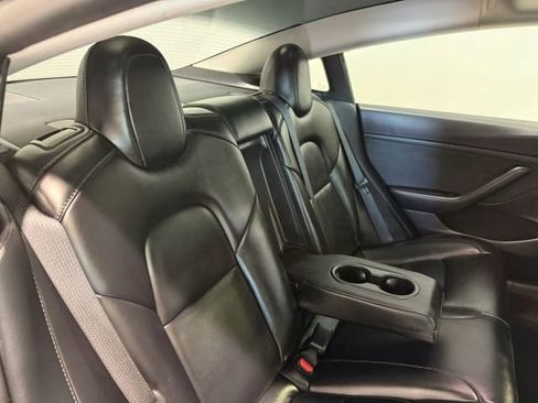 Used 2022 Tesla Model 3 Long Range AWD/4WD image 28