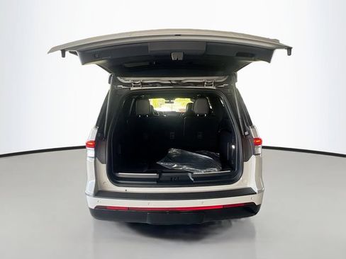 Used 2024 Lincoln Navigator L Reserve AWD/4WD image 28