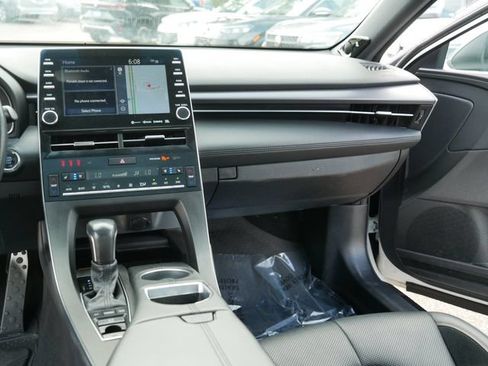 Used 2022 Toyota Avalon Touring FWD image 23