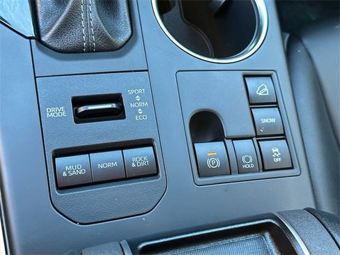 Certified 2025 Toyota Highlander XLE image 34