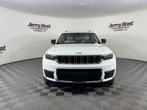 Used 2022 Jeep Grand Cherokee L Limited AWD/4WD image 8