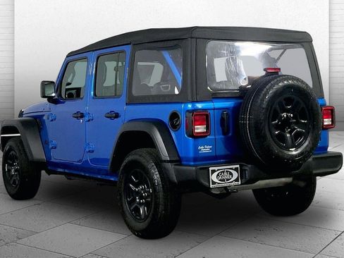 Used 2025 Jeep Wrangler Unlimited Sport AWD/4WD image 11