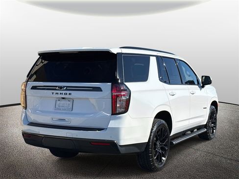 Used 2021 Chevrolet Tahoe Z71 w/ Luxury Package image 2