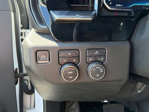 Used 2024 Chevrolet Silverado 2500 LT w/ Snow Plow Prep/Camper Package AWD/4WD image 9