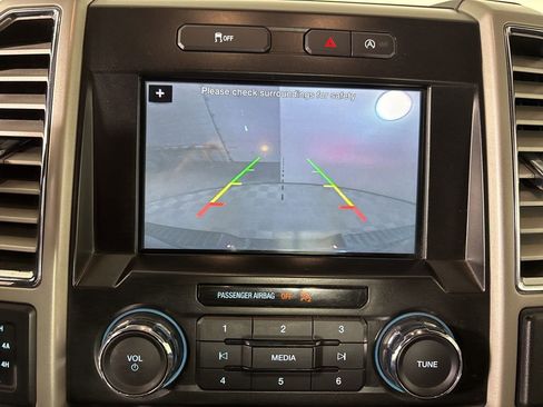 Used 2016 Ford F150 Lariat image 17