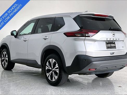 Used 2021 Nissan Rogue SV FWD image 15