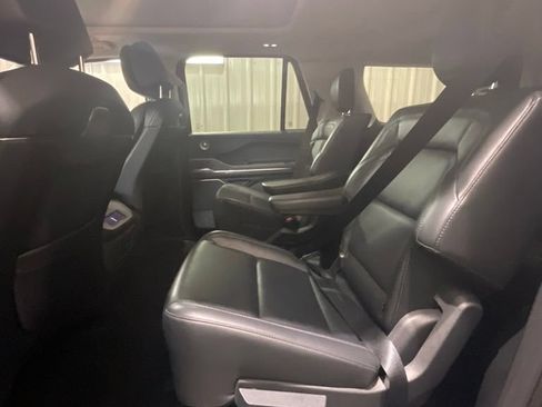 Used 2025 Lincoln Navigator L Reserve AWD/4WD image 10