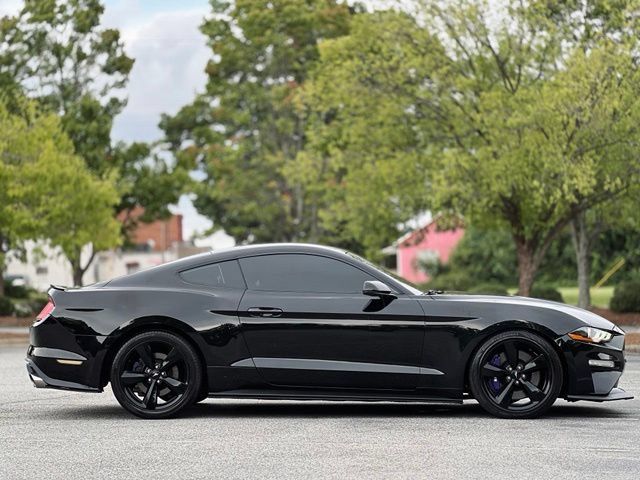 Used 2018 Ford Mustang GT Premium RWD image 4