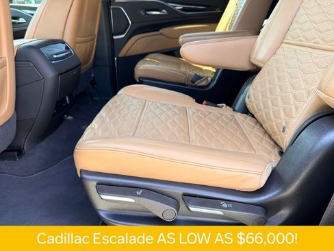 Used 2022 Cadillac Escalade Premium Luxury AWD/4WD image 18