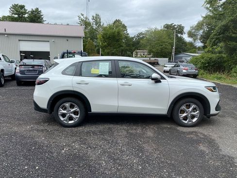 Used 2023 Honda HR-V LX image 4
