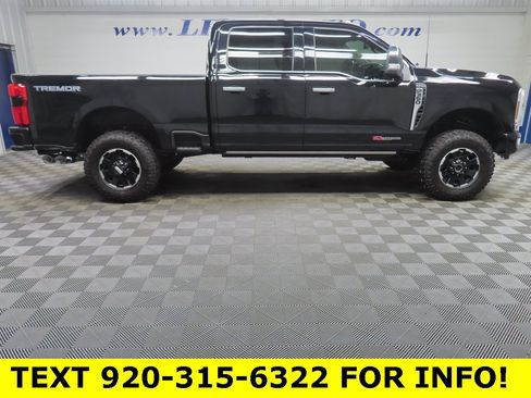 Used 2025 Ford F350 Platinum w/ Platinum Plus Package image 2