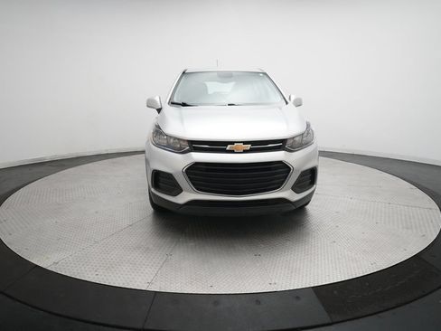Used 2018 Chevrolet Trax LS AWD/4WD image 11